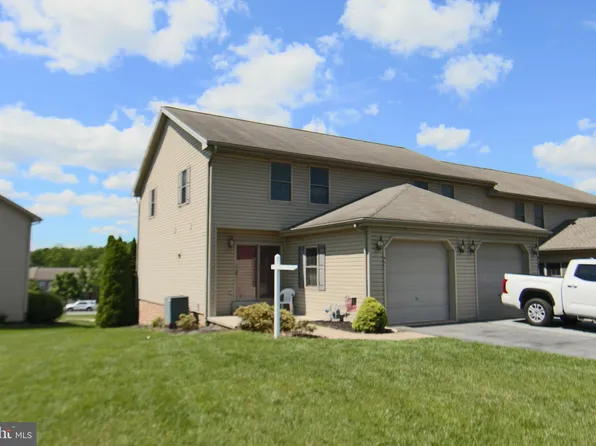 851 Woodridge Dr, Middletown, PA 17057