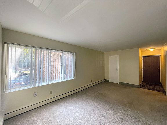 4th image of 427 4th St SE APT 102
