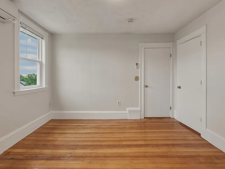 14 Magnolia Sq #3 — Photo 13
