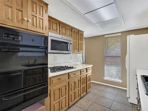2nd image of 4730 Snow Dr