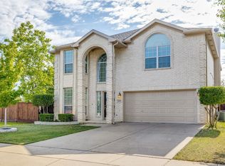 1831 Woodchase Dr, Fort Worth, TX 76120