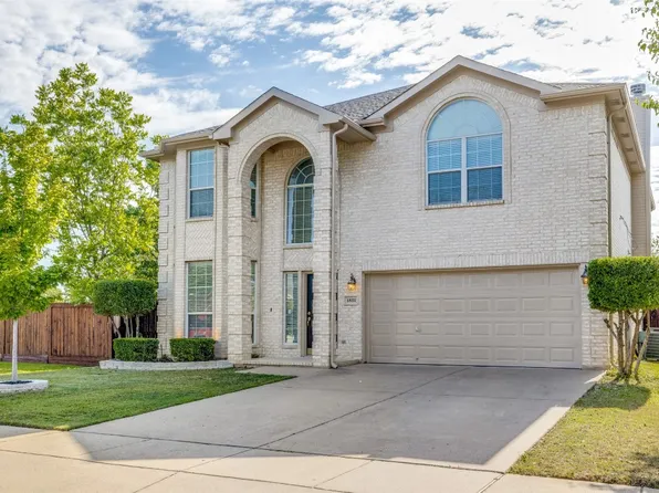 1831 Woodchase Dr, Fort Worth, TX 76120