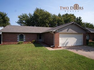 1103 Cherrywood Ln, Yukon, OK 73099