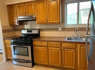 23-37 37th St #2, Astoria, NY 11105
