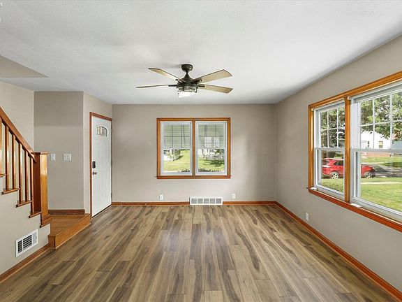5th image of 1219 Carbon St