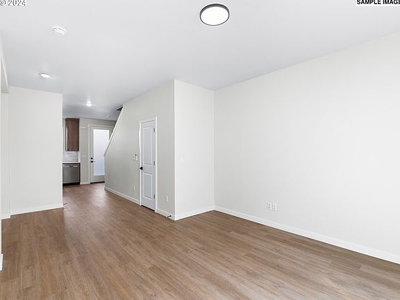 4th image of 3560 NE Garfield Ave #6