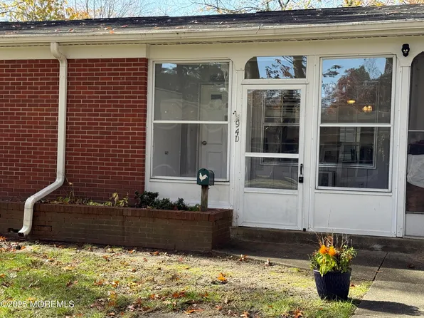 94D Edinburgh Lane, Lakewood, NJ 08701