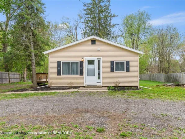 4585 Sycamore St, Holt, MI 48842