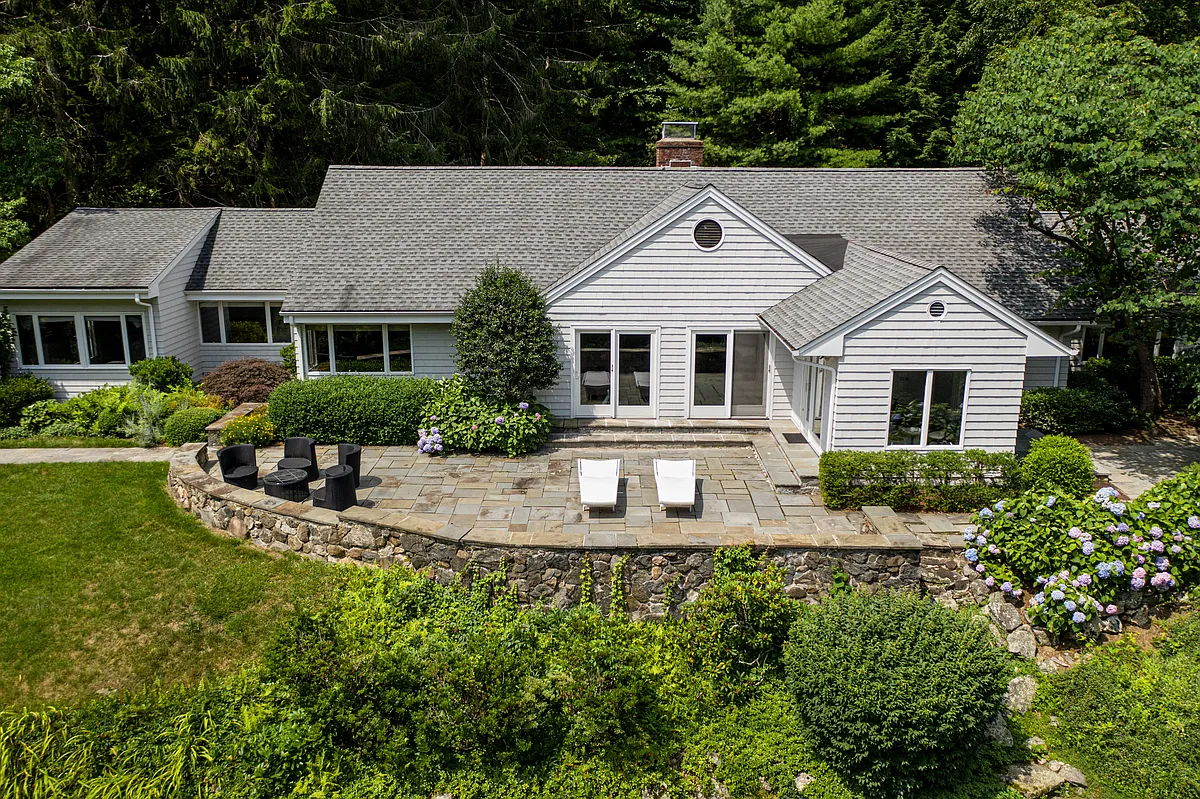 Building Photo - 117 Tobys Ln