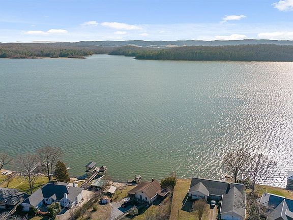 3rd image of 2296 N Shore Acres Rd