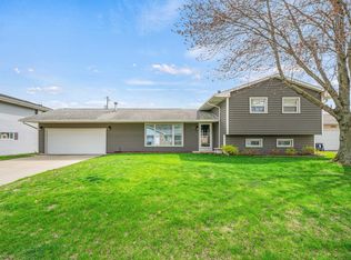 903 Wiker Dr, Rock Falls, IL 61071