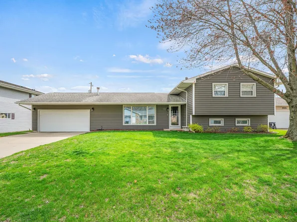 903 Wiker Dr, Rock Falls, IL 61071