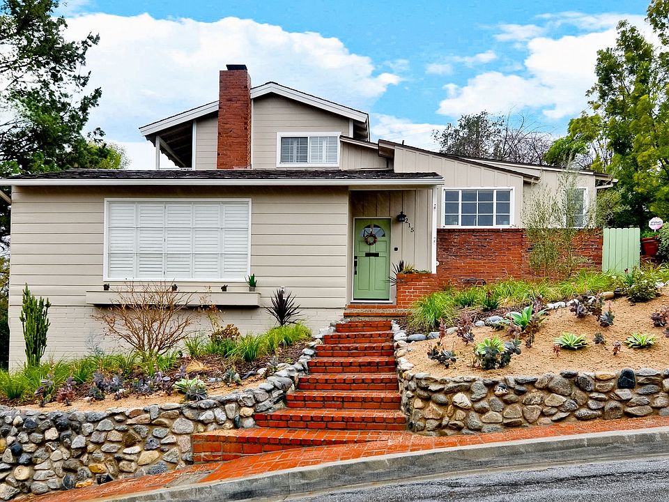 1st image of 215 Sequoia Dr