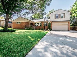 6825 Chickering Rd, Fort Worth, TX 76116