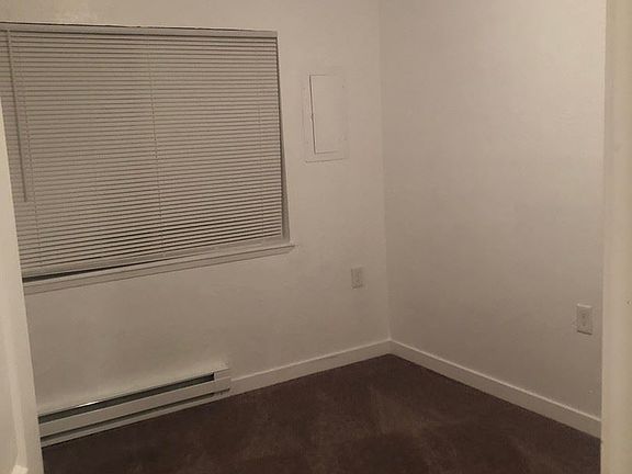 2nd image of 218 N E St APT 3