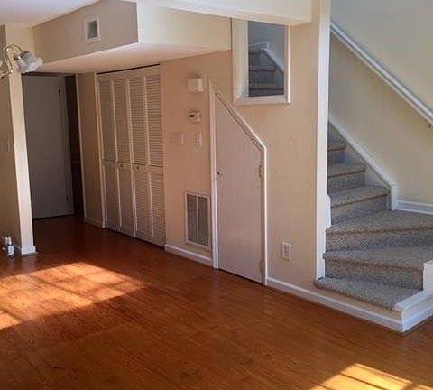3rd image of 107 Rosebrooks Dr