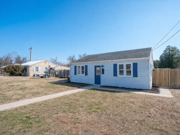 8187 Salyer Dr, Wallops Island, VA 23337