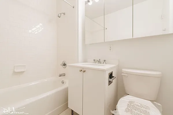 Rented by Platinum Properties | media 9