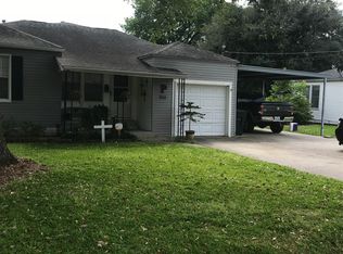 3111 Berry Ave, Groves, TX 77619