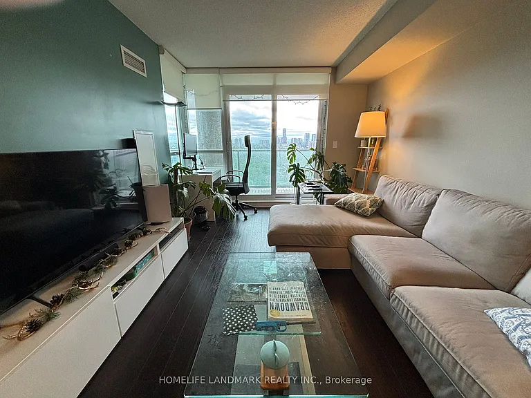17 Barberry Pl #1611 — Photo 11
