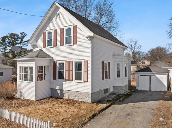 9 Dartmouth St, North Chelmsford, MA 01863