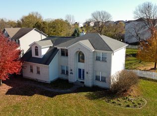902 Fawn Ridge Ct, Yorkville, IL 60560