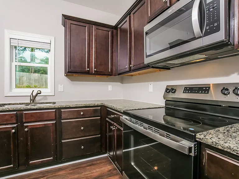 377 Crawford Pkwy — Photo 8