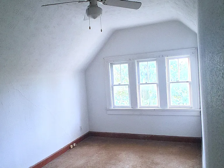 Bed room 1