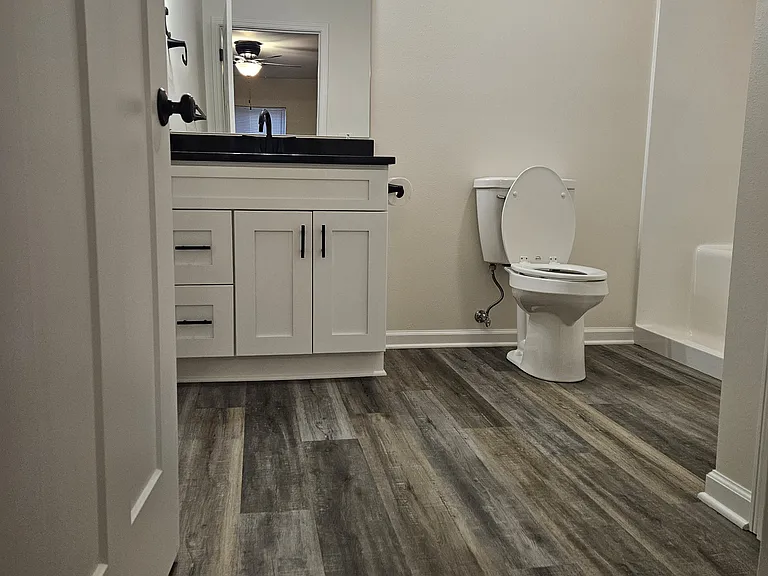 220 S 7th St #3 — Photo 17