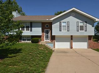 111 Prairie Rose Cir, Smithville, MO 64089