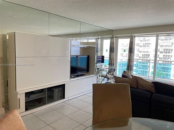 3rd image of 3430 Galt Ocean Dr APT 705