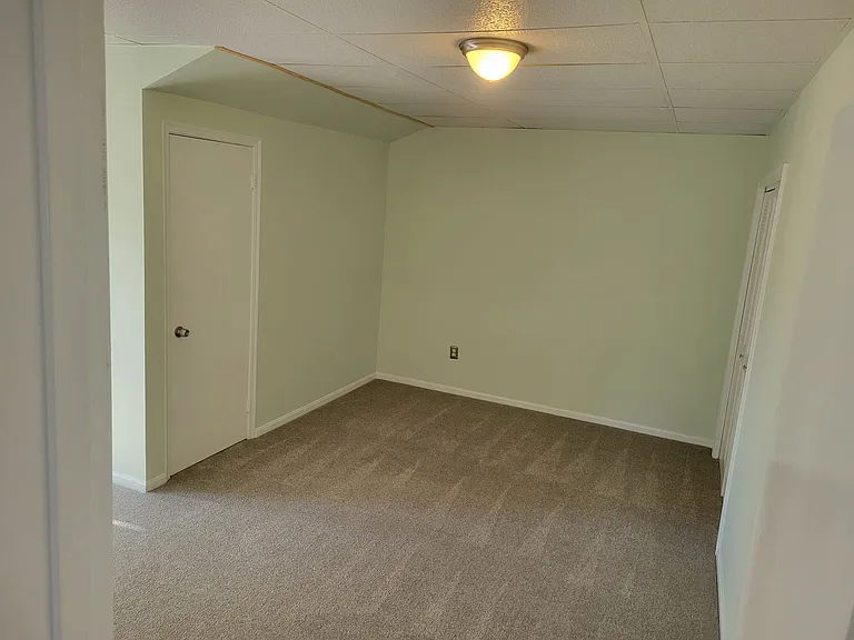 2404 Auburn Ave #6 — Photo 11