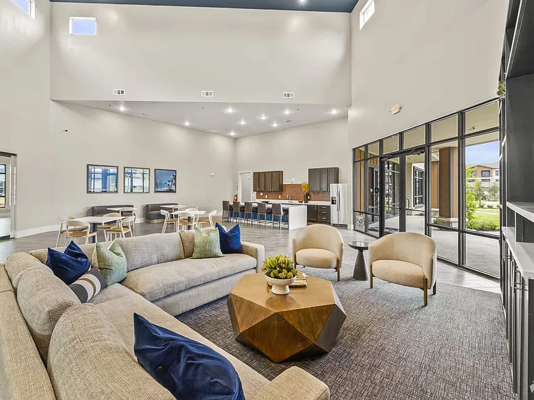 Creekside at Grand Prairie — Photo 14