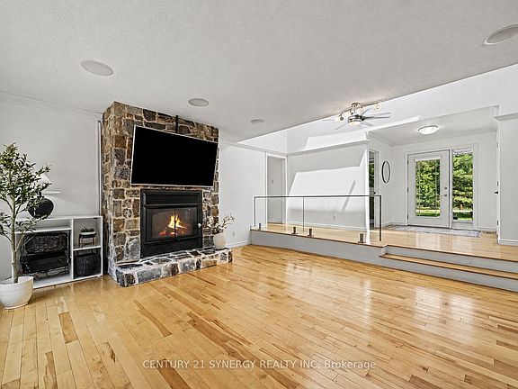 4th image of 105 Ironwood Ct