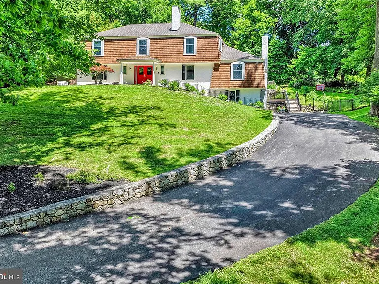 482 Gypsy Ln — Photo 49