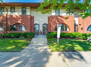 3632 Harlem Ave, Riverside, IL 60546