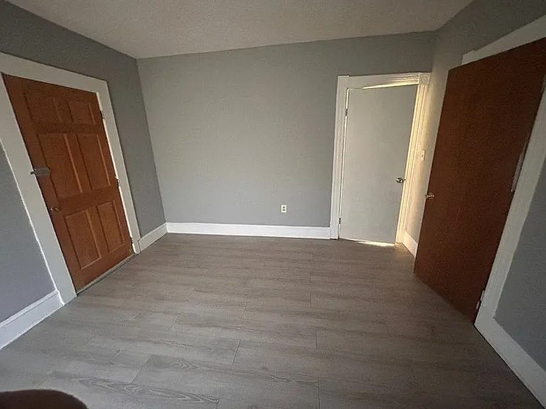 314-316 Capen St #2 — Photo 13