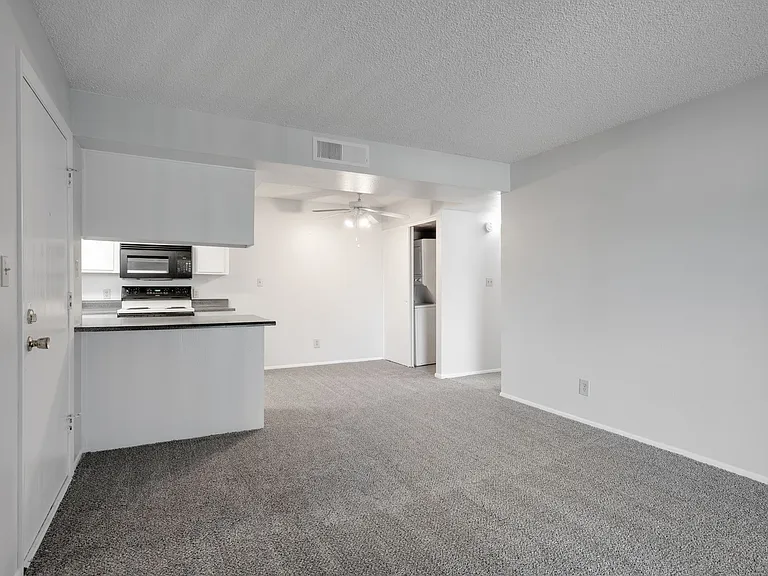 Ponderosa Ranch Apartments — Photo 6