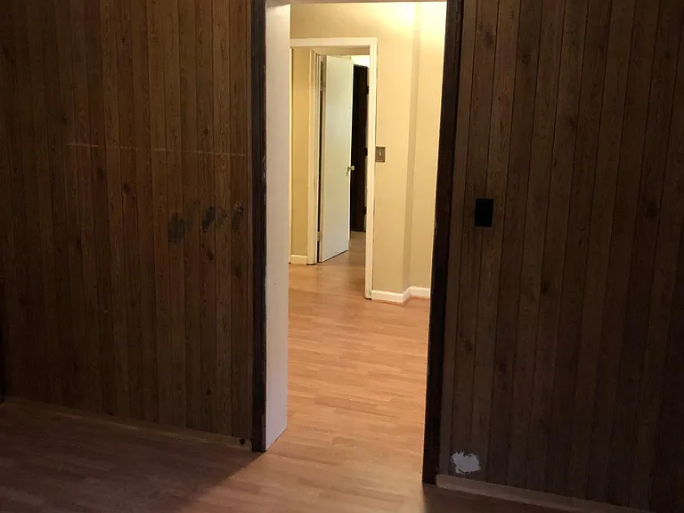 Master bedroom sitting area