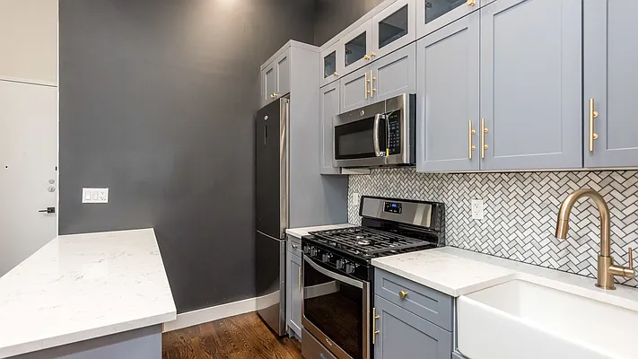 Rented by Nooklyn NYC LLC | media 43