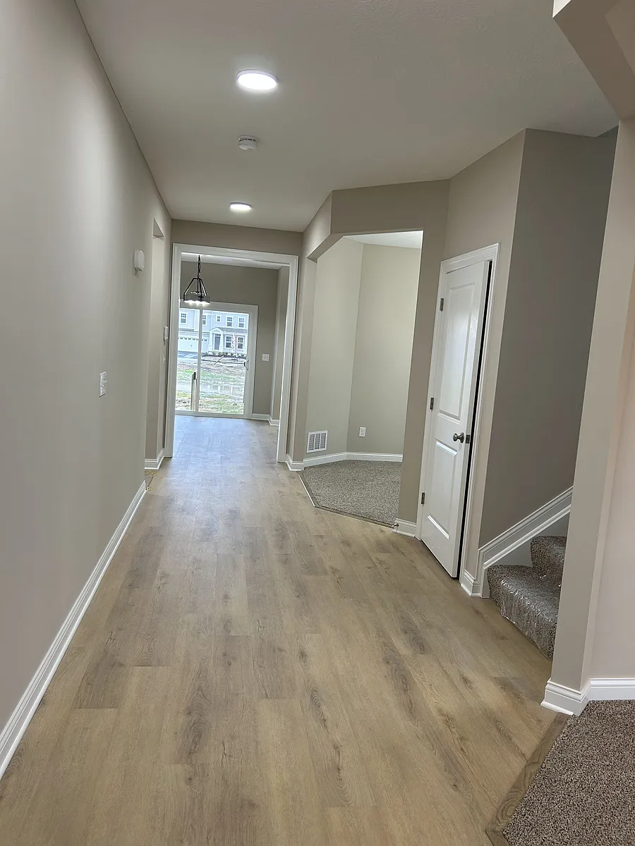 Foyer - 12366 Poplar Way