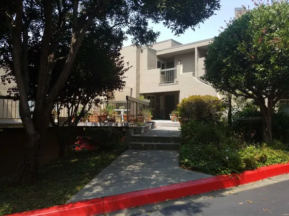 405 Roberts Rd, Pacifica, CA 94044