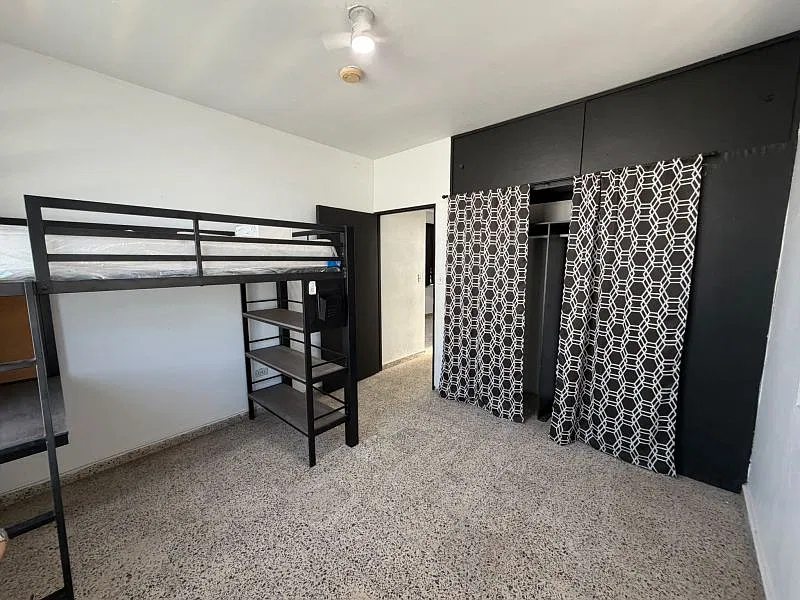 2 bed, 1.0 bath, 4518 sqft, $800 — Photo 4