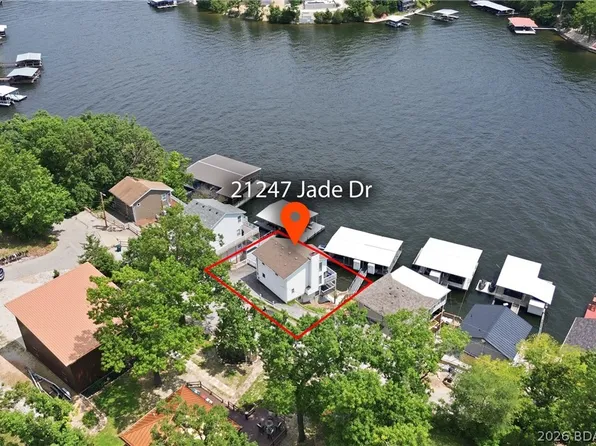 21247 Jade Dr, Rocky Mount, MO 65072