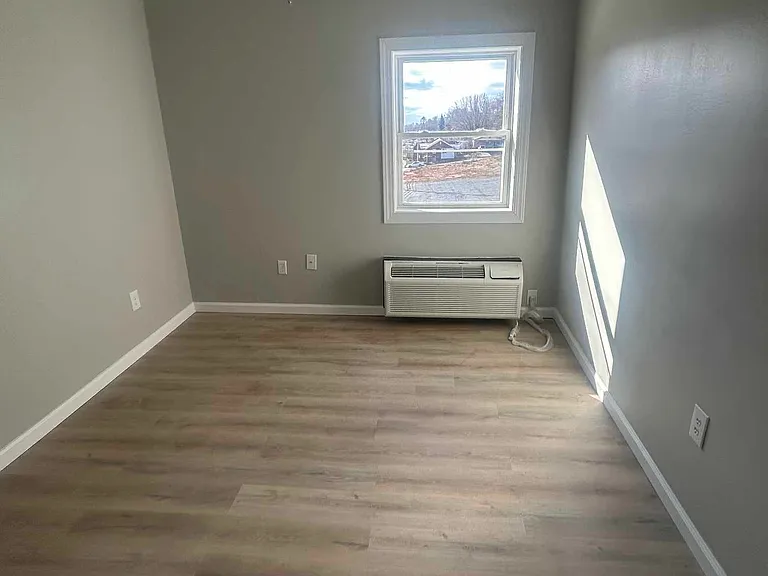 1528 Lynn Garden Dr #2 — Photo 3