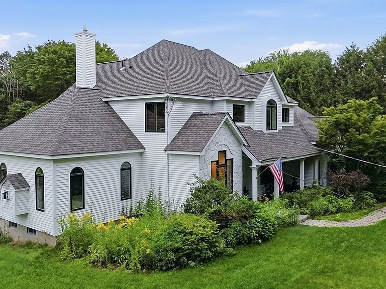 133 Salem St — Photo 3