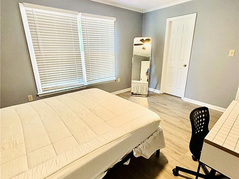 108 Barrington Dr #1 — Photo 17