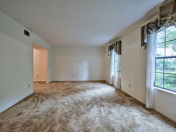 5th image of 1730 Marston Pl