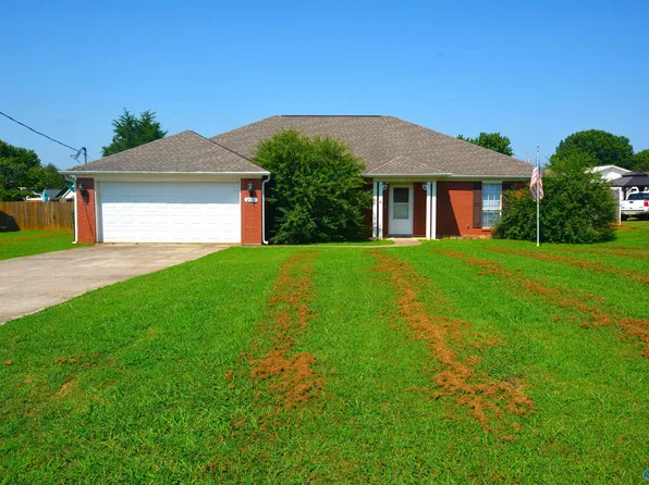 206 Rindon Ln, Hazel Green, AL 35750
