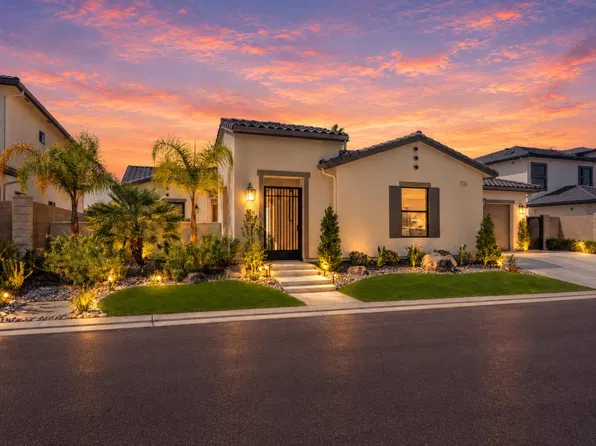 2283 E Courtside Dr, Fresno, CA 93730